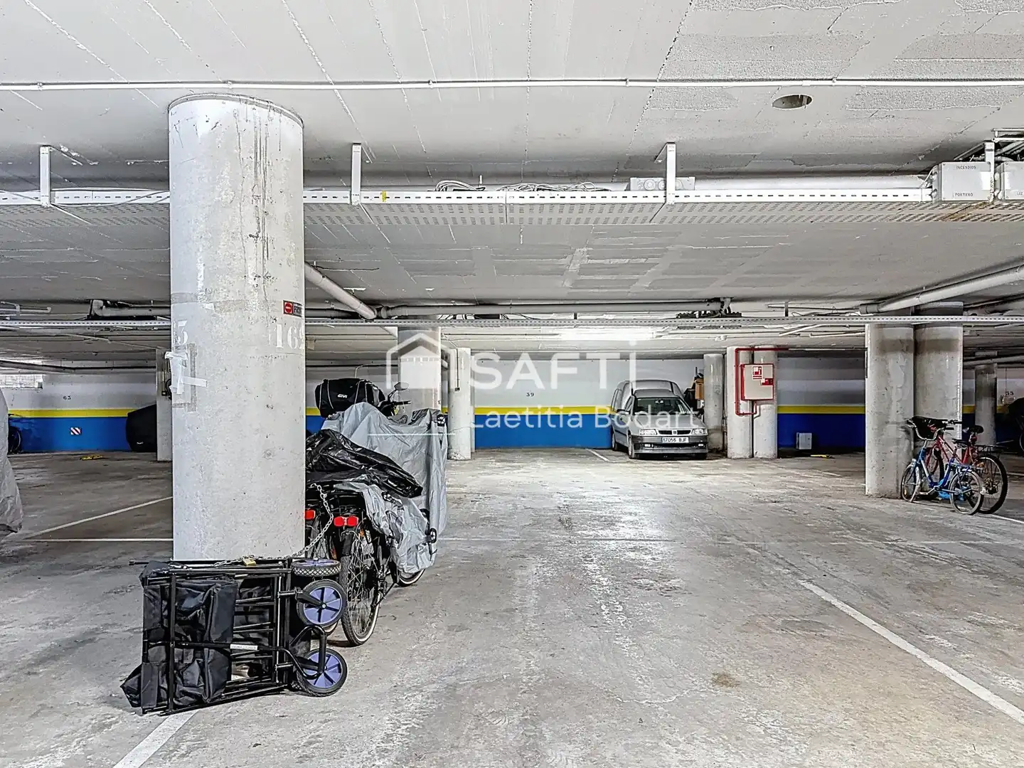 Aparcament de Apartament en venda en Roses amb Aire condicionat, Calefacció i Terrassa