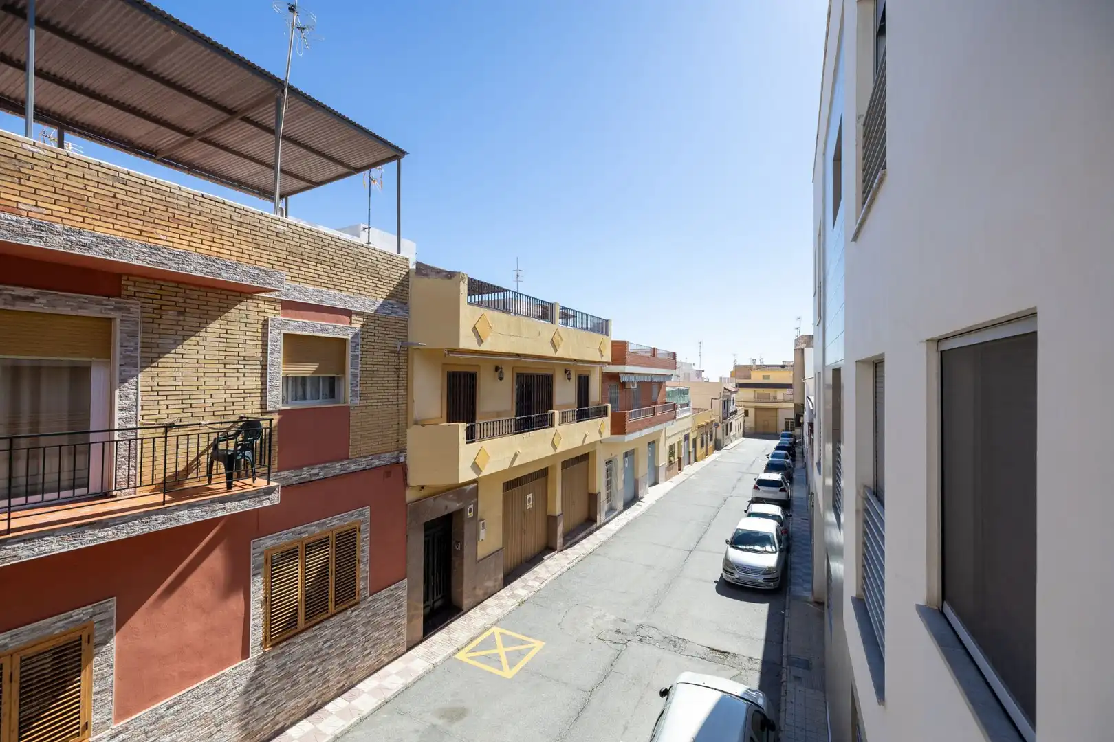 Vista exterior de Casa adosada en venta en Motril con Aire acondicionado, Calefacción y Terraza