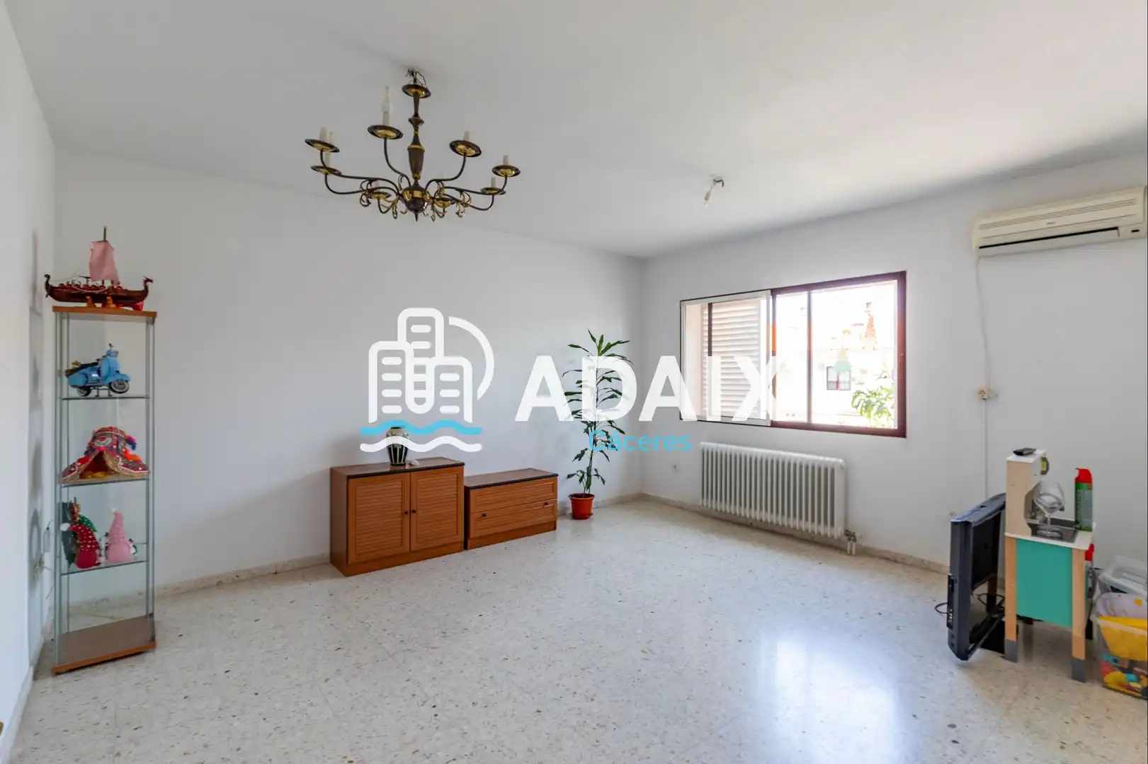 Living room of Houses for sale in Cáceres  with Air Conditioner, Heating and Terrace