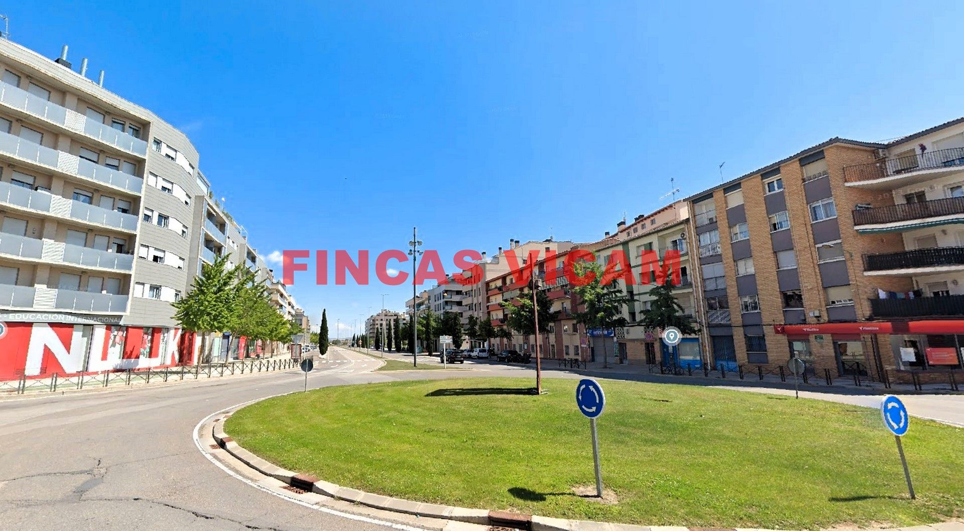 Vista exterior de Piso en venta en  Huesca Capital con Calefacción, Parquet y Terraza