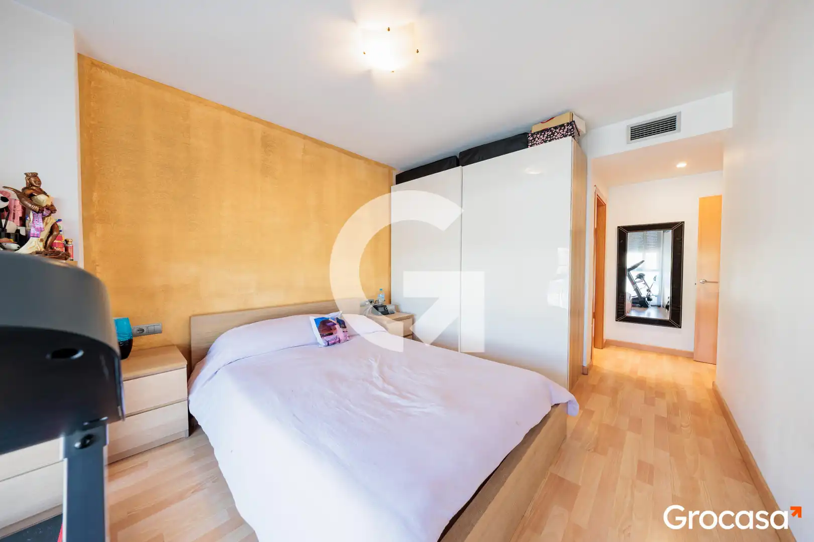 Habitación de Piso en venta en Terrassa con Aire acondicionado, Calefacción y Terraza