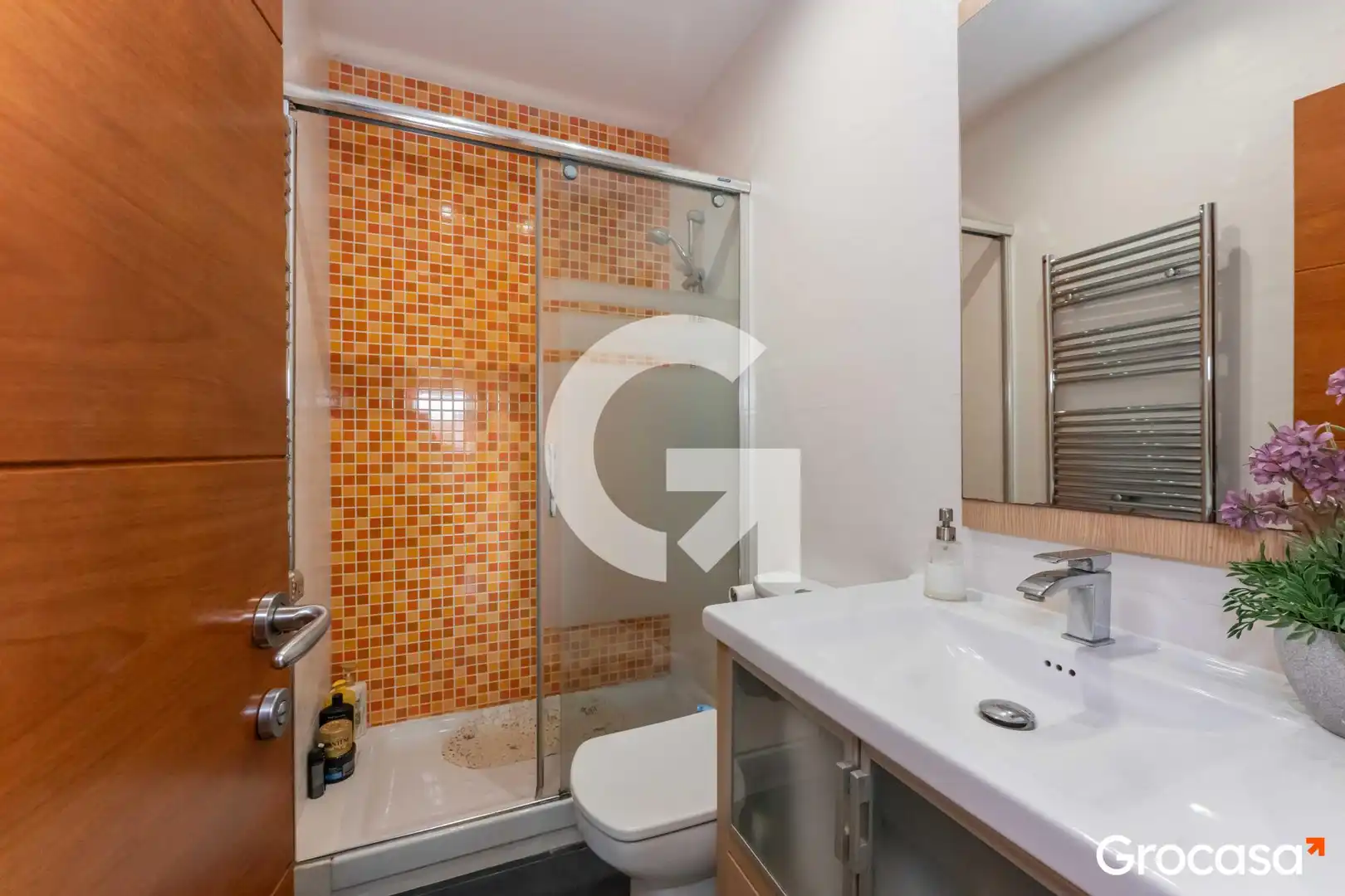 Baño de Piso en venta en Cornellà de Llobregat con Aire acondicionado, Calefacción y Terraza