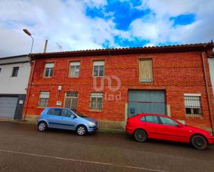 Vista exterior de Casa o xalet en venda en San Cristóbal de la Polantera amb Terrassa