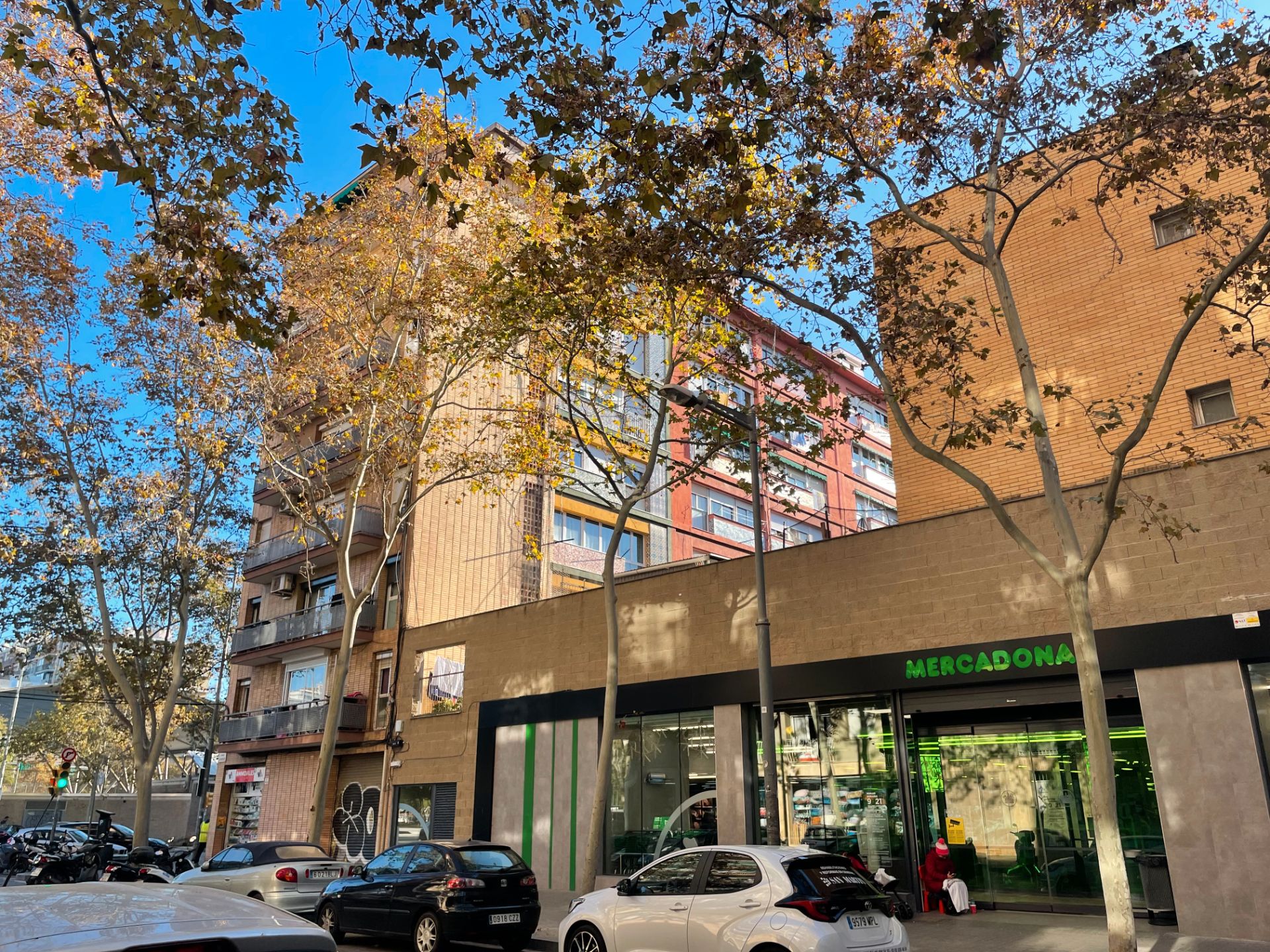 Vista exterior de Pis en venda en  Barcelona Capital amb Moblat, Forn i Rentadora