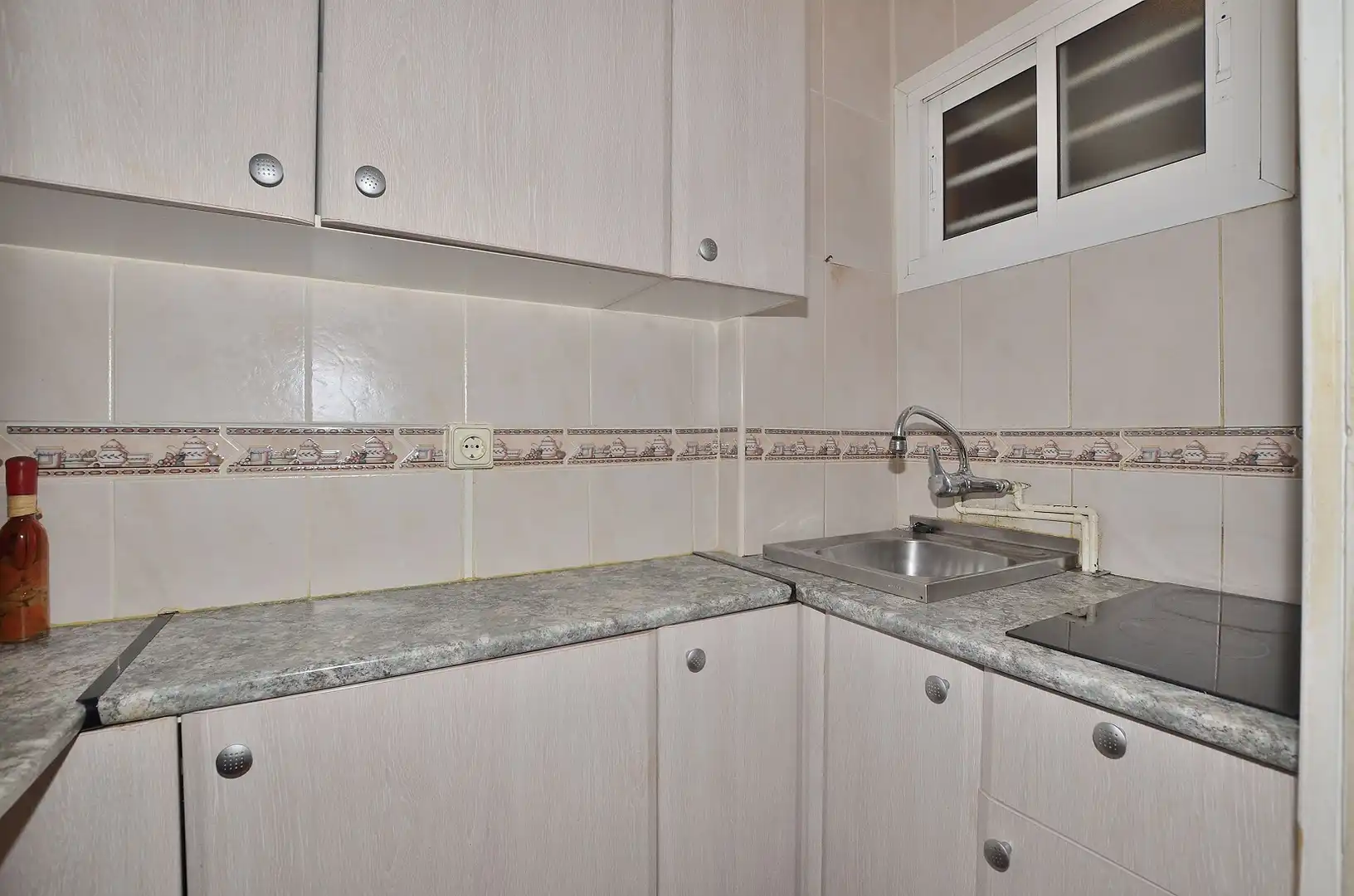 Kitchen of Study for sale in Benalmádena  with Air Conditioner and Terrace