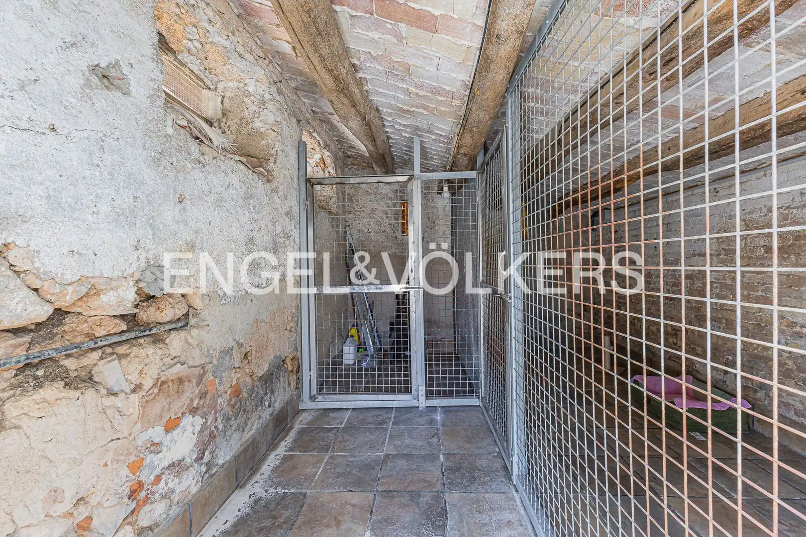 Casa amb terrassa en venda a Torrelles de Foix, imagen 52