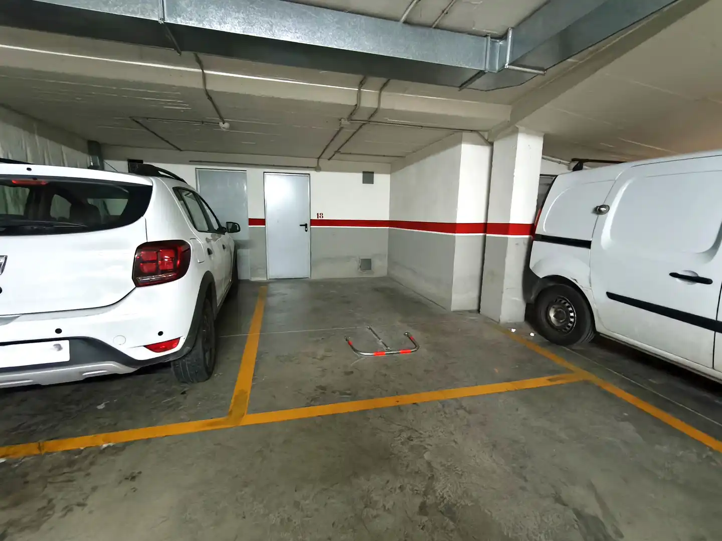 Parkplatz von Garage zur Miete in Terrassa
