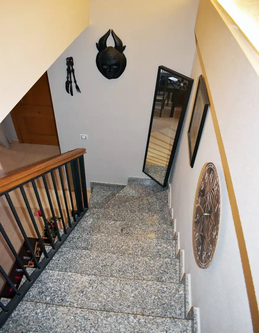 Casa aparellada amb terrassa en venda a Zona Carrefour - Urbanizaciones, imagen 21