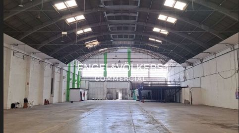 Foto 2 von Fabrikhallen zur Miete in Sant Josep, L'Hospitalet de Llobregat