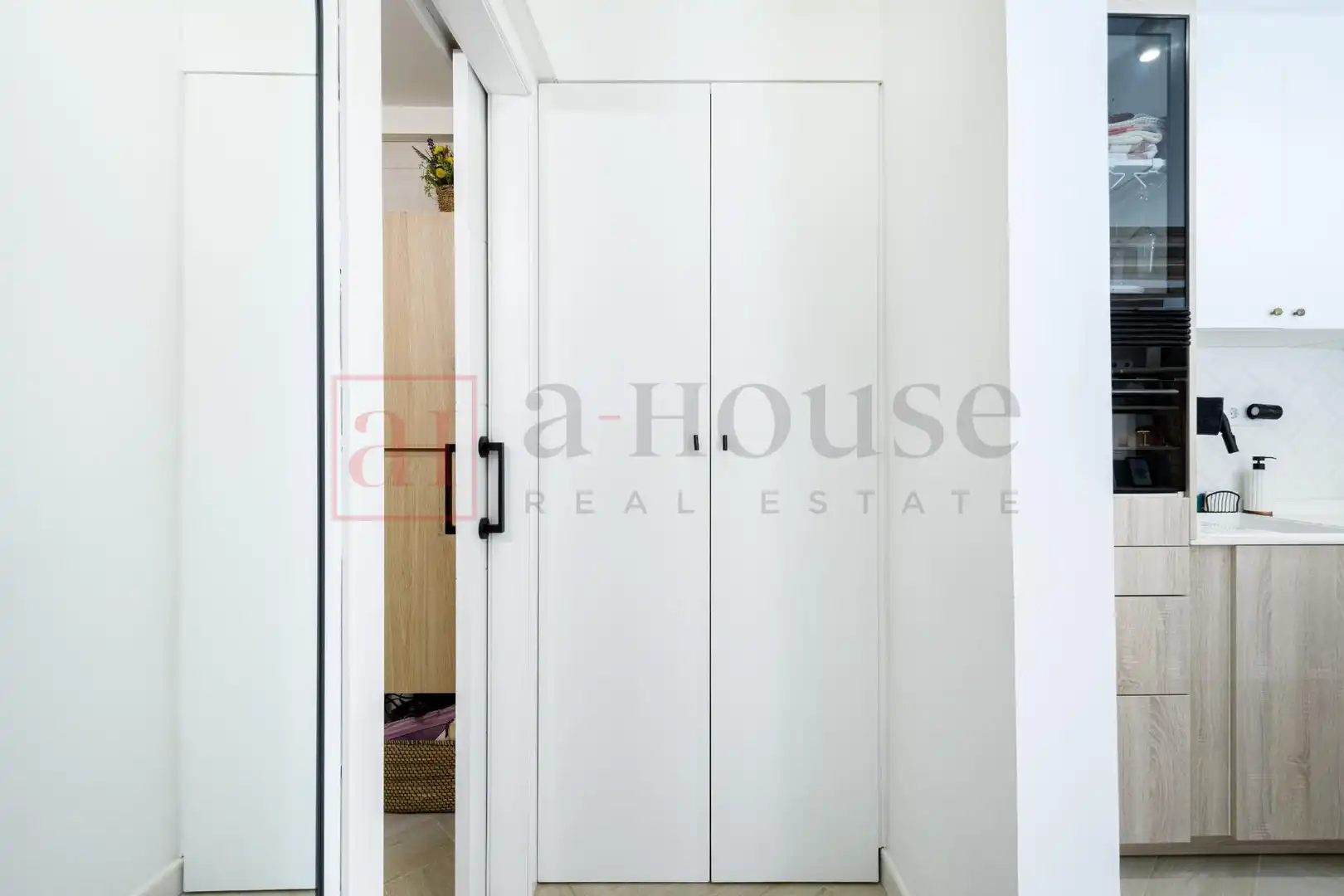 Bedroom of Flat for sale in Barcelona  with Air Conditioner, Heating and Storage room