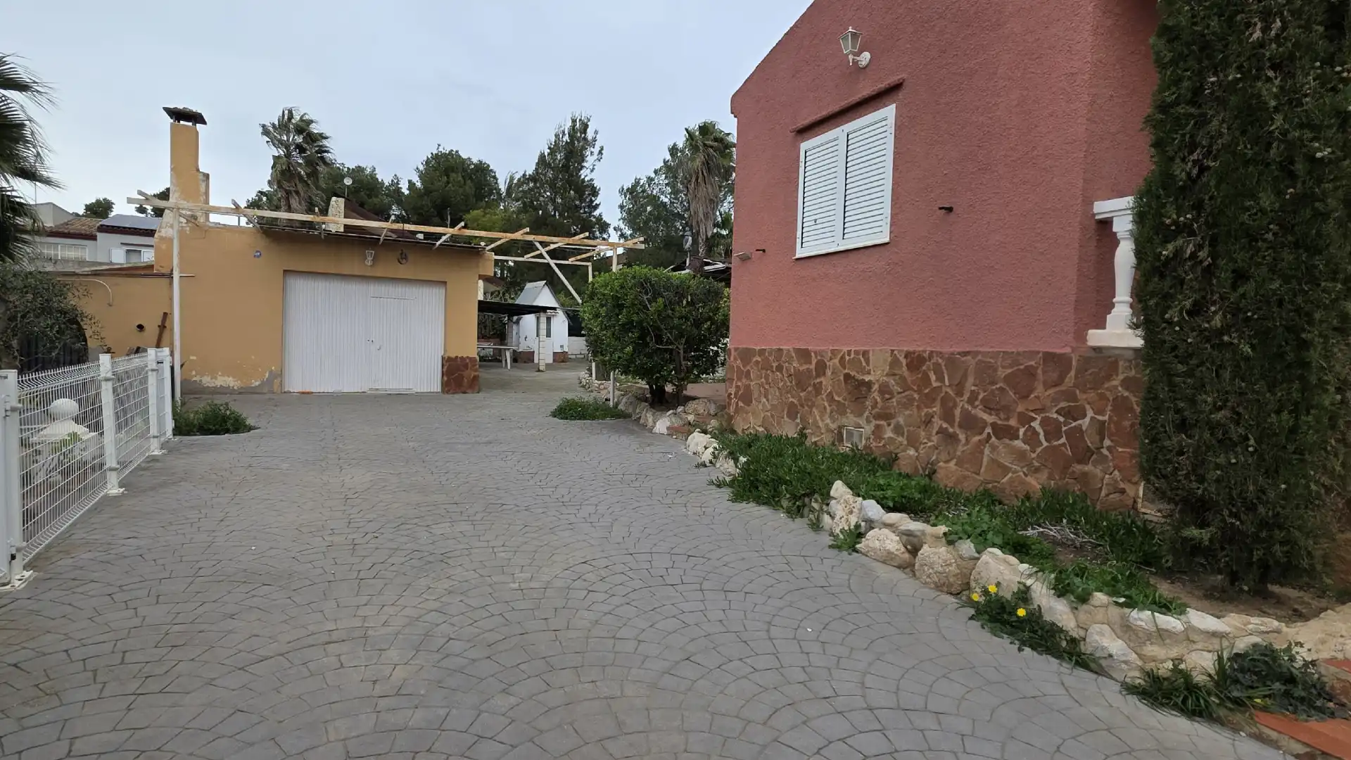 Vista exterior de Casa o chalet en venta en Chiva con Aire acondicionado, Jardín privado y Terraza
