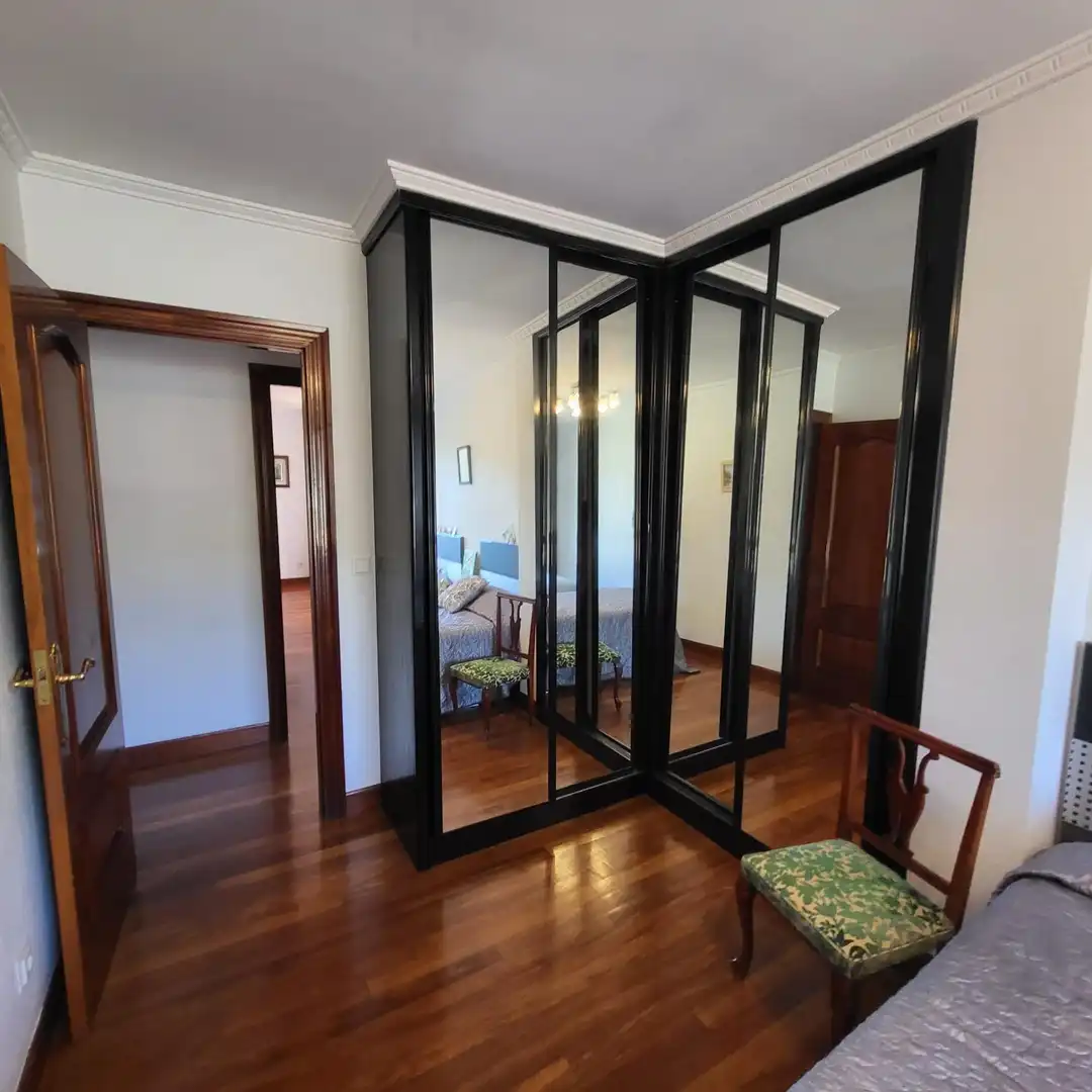 Habitación de Piso en venta en Basauri  con Calefacción, Terraza y Trastero