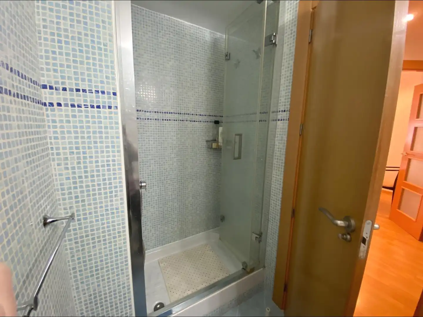 Baño de Piso de alquiler en Alicante / Alacant con Aire acondicionado, Amueblado y Balcón