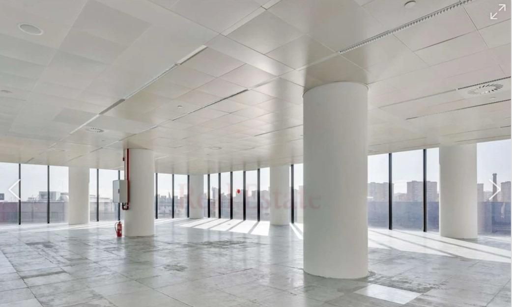 Büro miete in L'Hospitalet de Llobregat mit Klimaanlage und Heizung