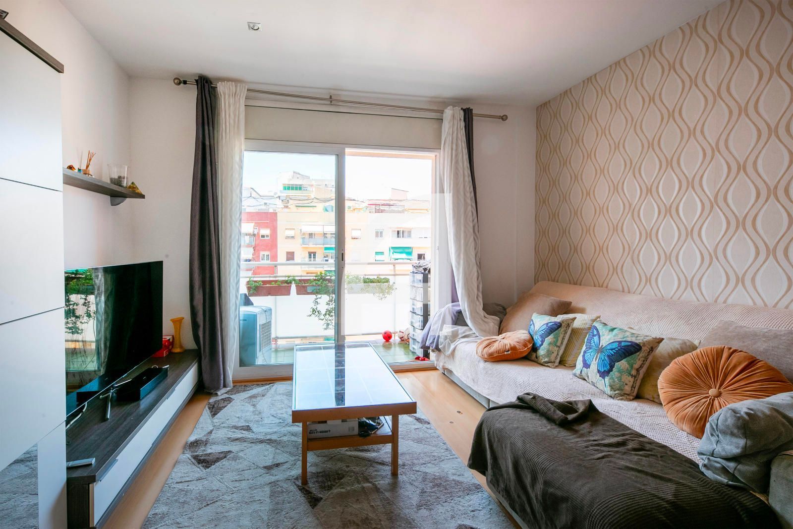 Sala d'estar de Pis en venda en  Barcelona Capital amb Aire condicionat, Calefacció i Parquet