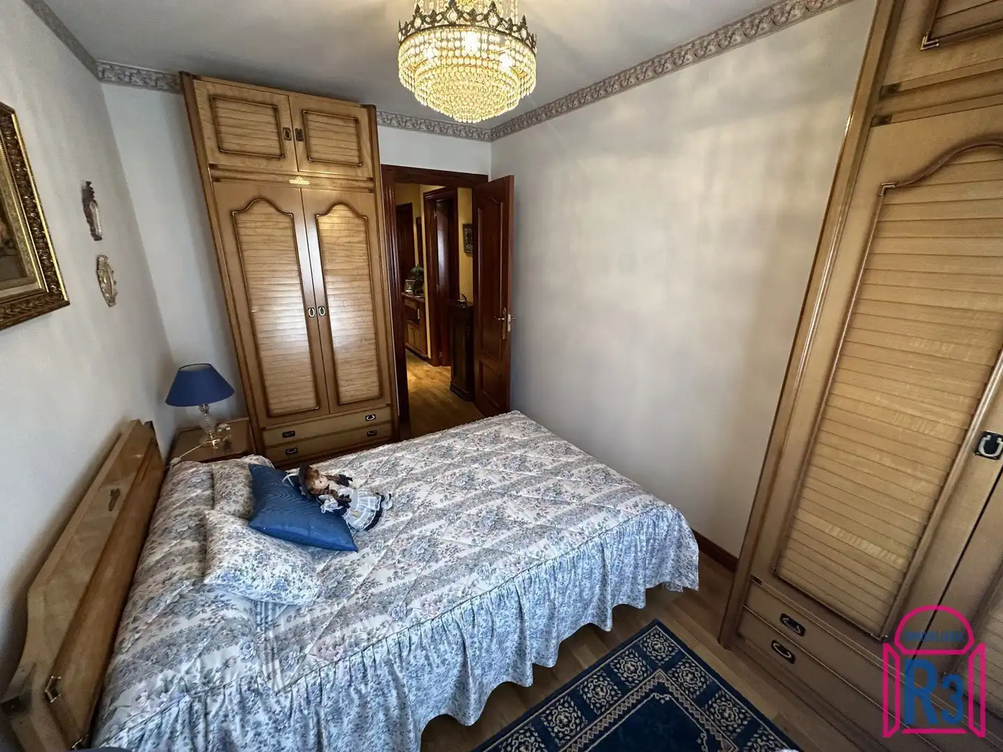 Dormitori de Casa adosada en venda en San Andrés del Rabanedo amb Calefacció, Terrassa i Moblat