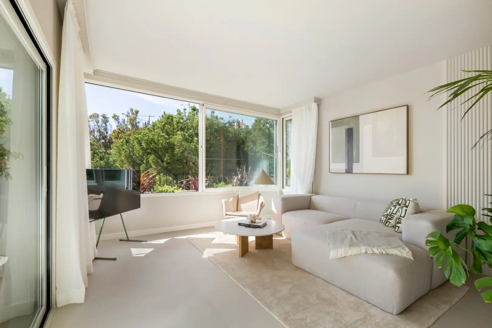 Living room of Apartments for sale in Benahavís  with Air Conditioner, Terrace and Swimming Pool