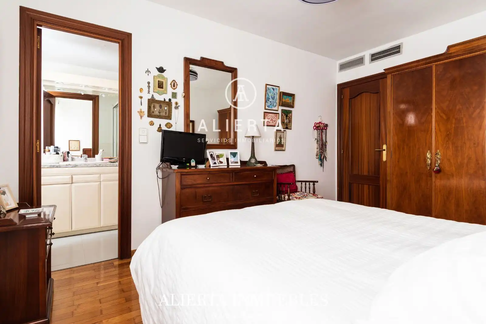 Habitación de Piso en venta en Zaragoza con Aire acondicionado, Calefacción y Terraza