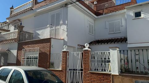 Foto 2 de Casa adosada en venda a Vivar Tellez, Capuchinos - Los Olivos, Málaga