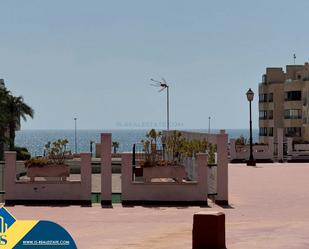 Vista exterior de Estudi en venda en Torrevieja amb Aire condicionat i Terrassa