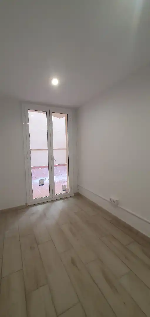 Ground floor for rent in Carrer de Salvà, 39, El Poble Sec - Parc de Montjuïc