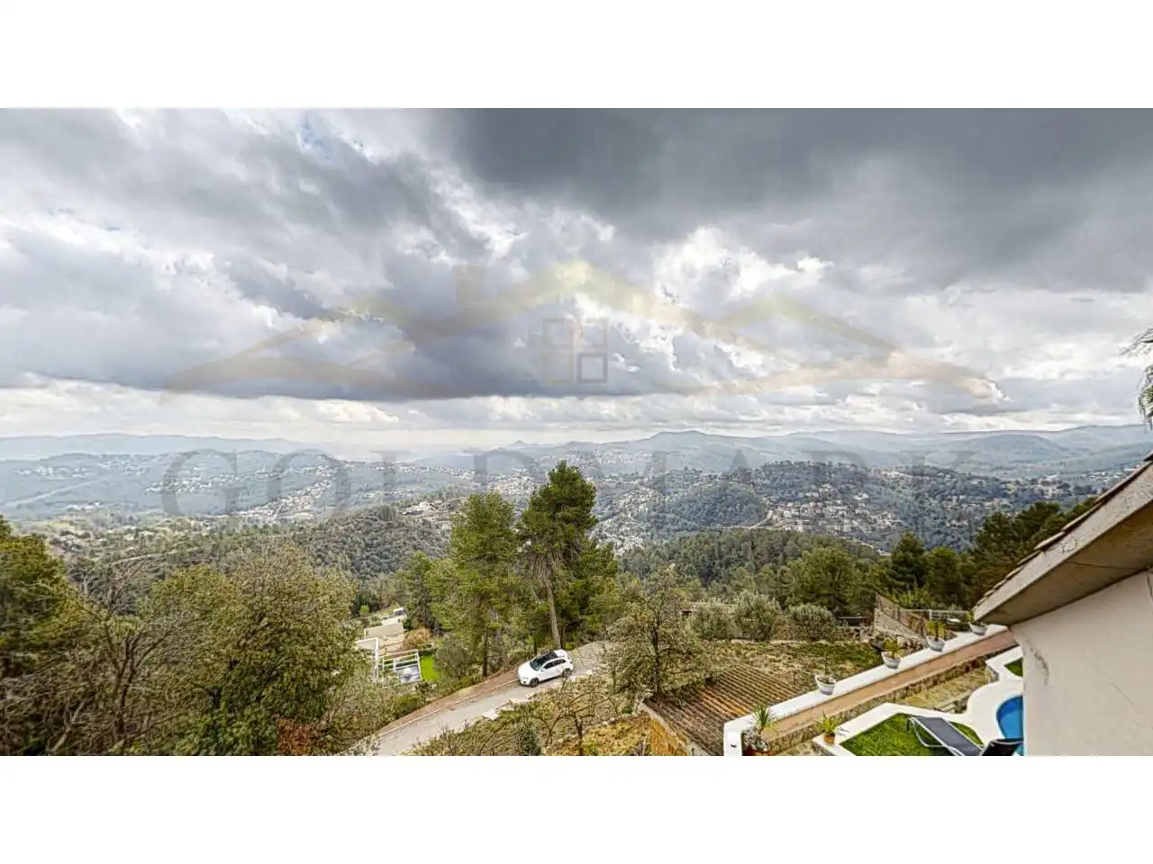 Vista exterior de Casa o xalet en venda en Corbera de Llobregat amb Aire condicionat, Calefacció i Jardí privat