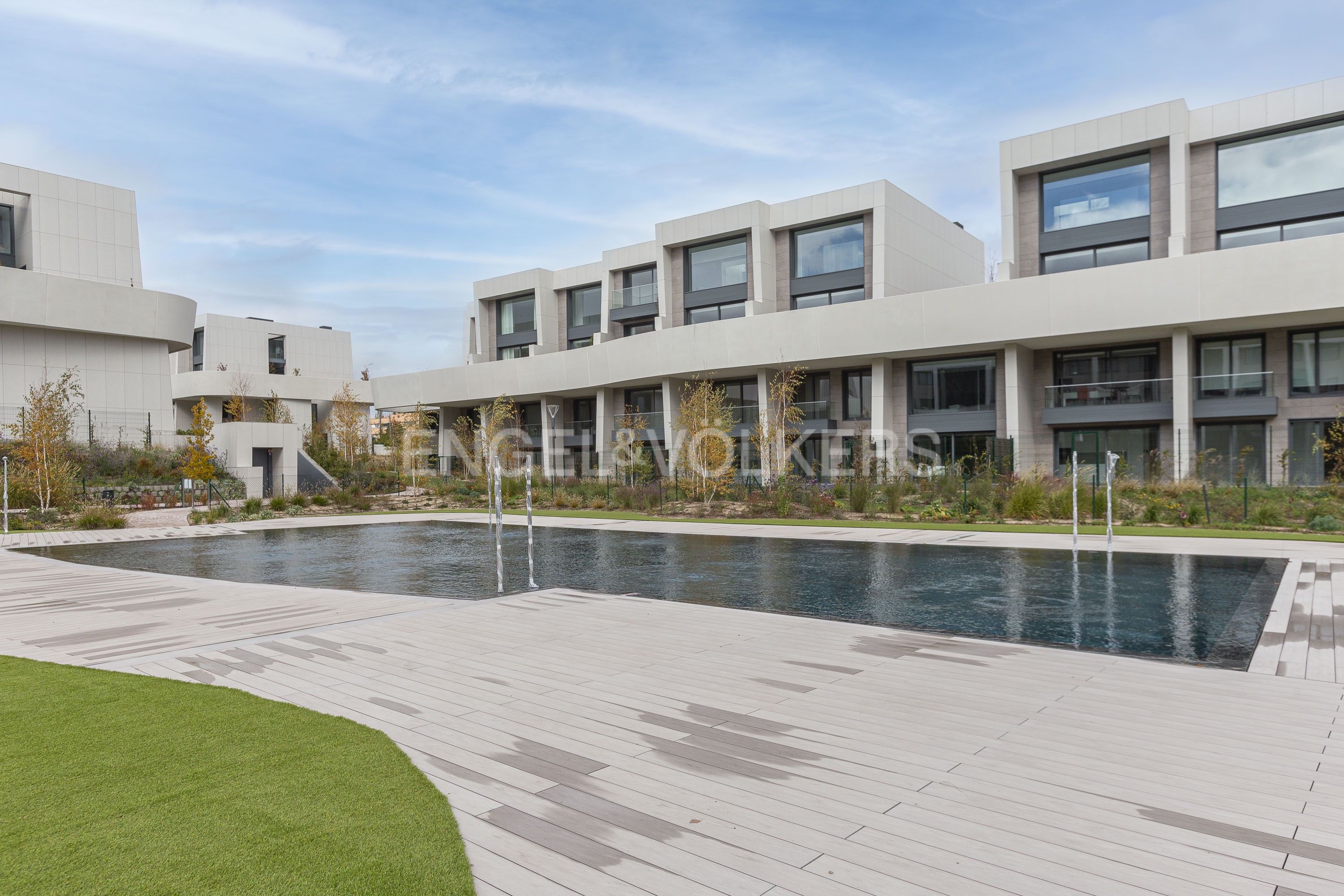 Vista exterior de Apartament de lloguer en Pozuelo de Alarcón amb Aire condicionat, Calefacció i Terrassa