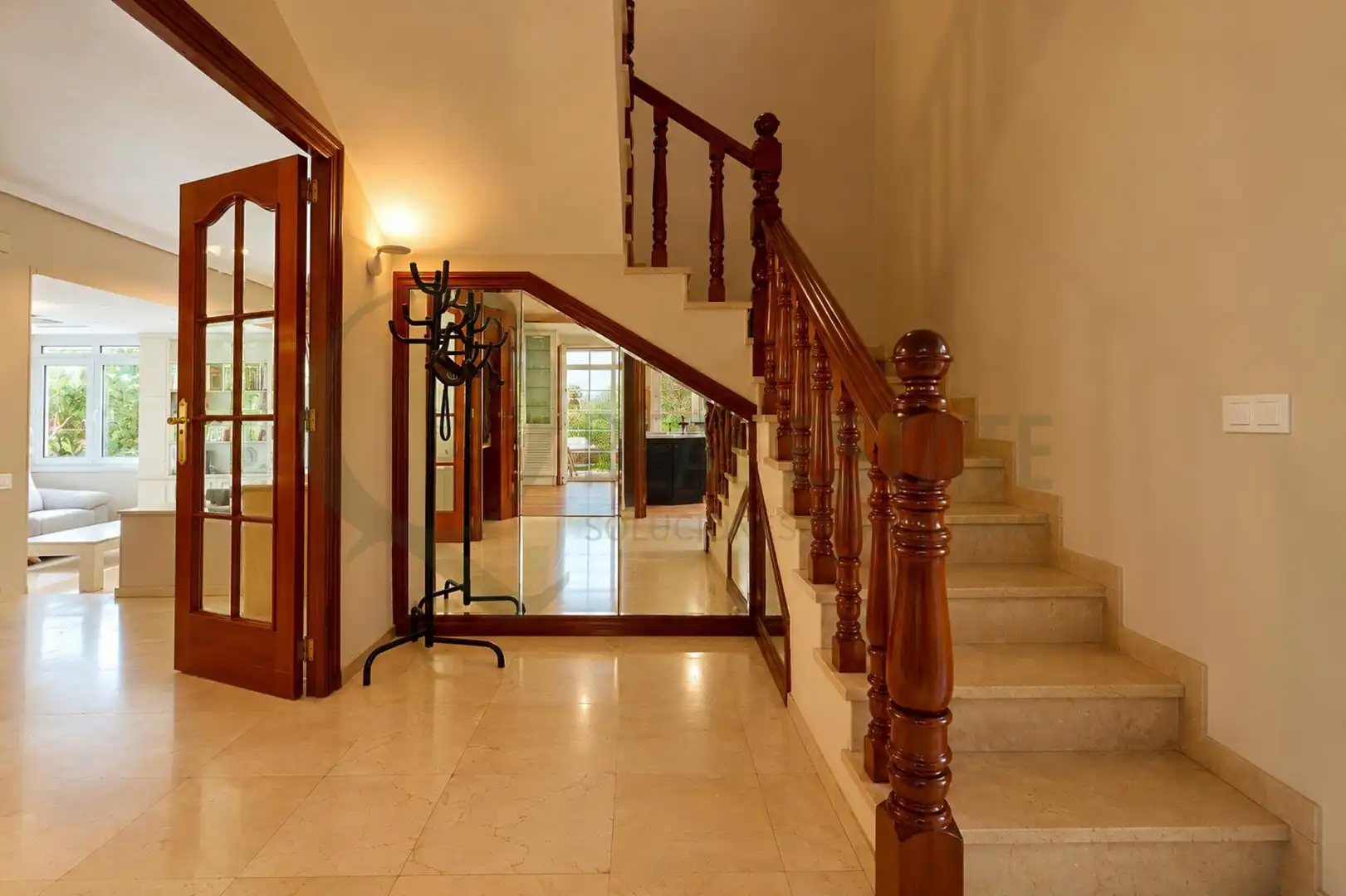 Haus oder Chalet zum Verkauf in Alicante / Alacant mit Klimaanlage, Heizung und Privatgarten