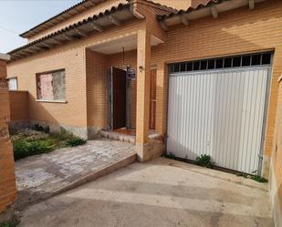 Exterior view of Single-family semi-detached for sale in Burguillos de Toledo  with Terrace