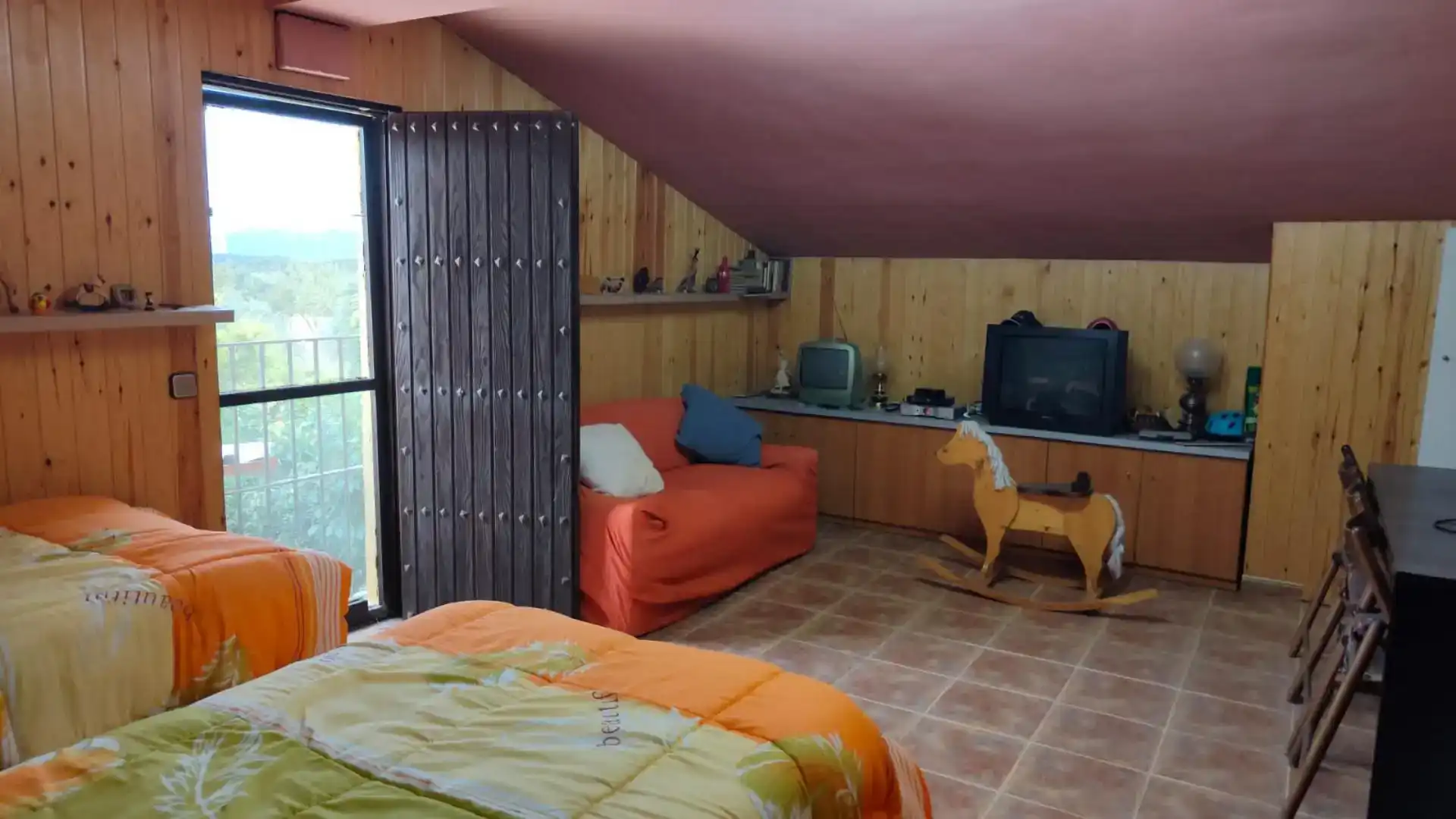 Habitación de Finca rústica en venta en Flix con Aire acondicionado, Piscina y Balcón
