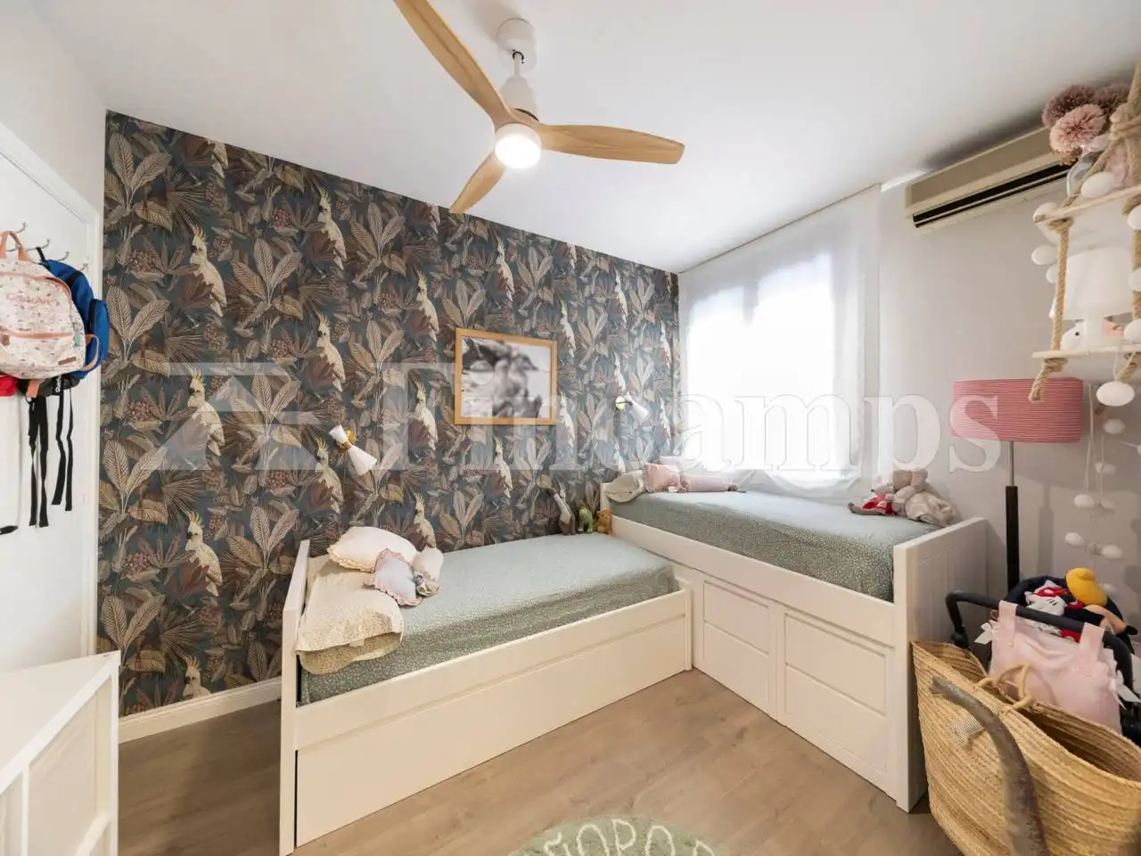 Bedroom of Attic for sale in Sabadell  with Air Conditioner, Heating and Parquet flooring