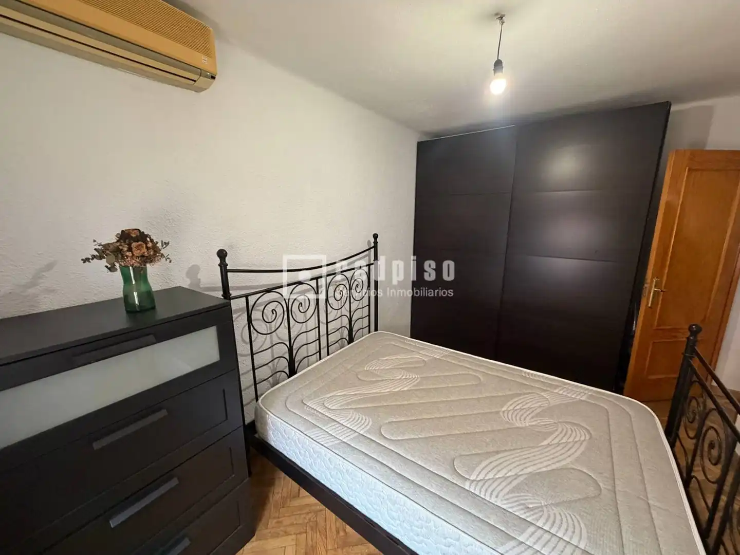 Schlafzimmer von Wohnung zum Verkauf in Madrid