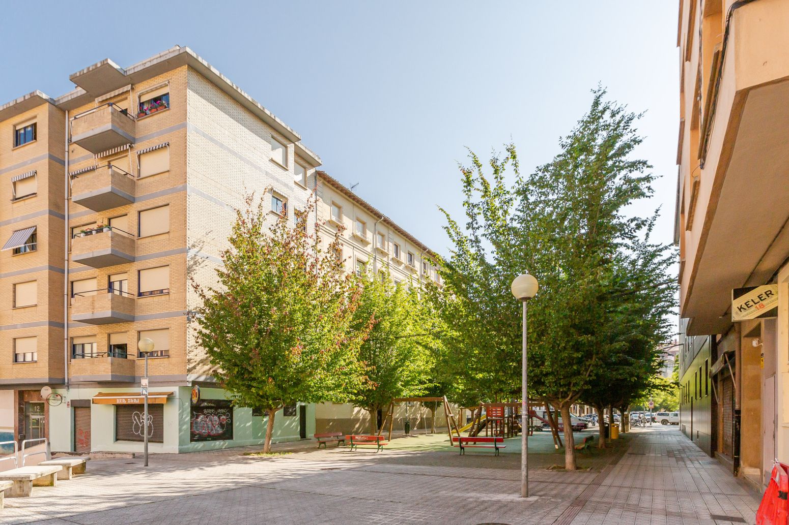 Vista exterior de Pis en venda en  Pamplona / Iruña amb Calefacció i Parquet