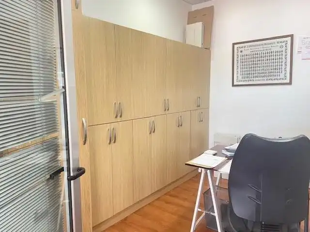 Oficina de lloguer en Benalmádena amb Aire condicionat, Calefacció i Moblat