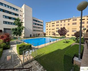 Piscina de Pis de lloguer en  Toledo Capital amb Aire condicionat, Calefacció i Terrassa