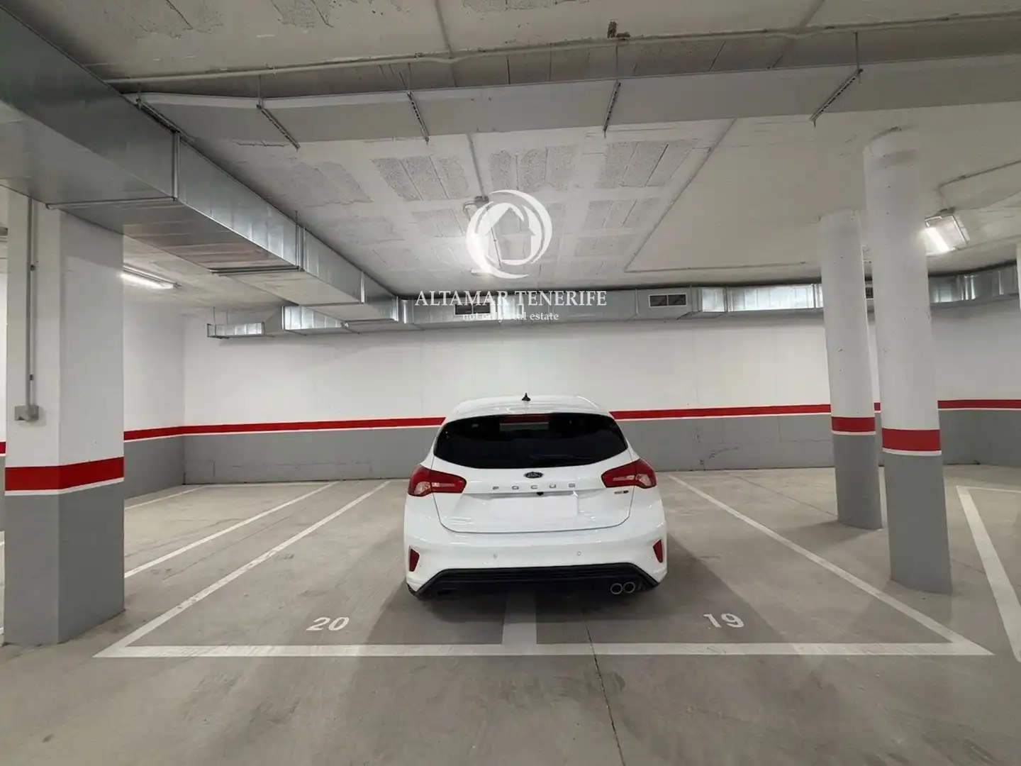 Parkplatz von Wohnungen zur Miete in Adeje mit Terrasse, Abstellraum und Schwimmbad