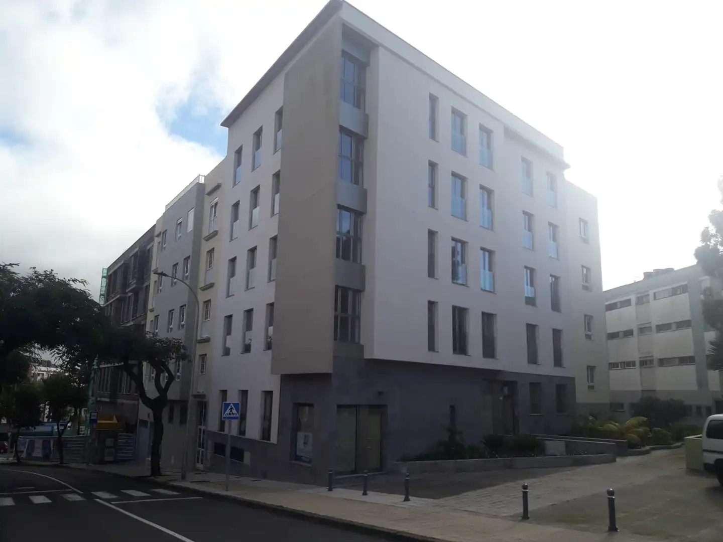 Außenansicht von Wohnung zur Miete in San Cristóbal de la Laguna mit Ofen und Waschmaschine