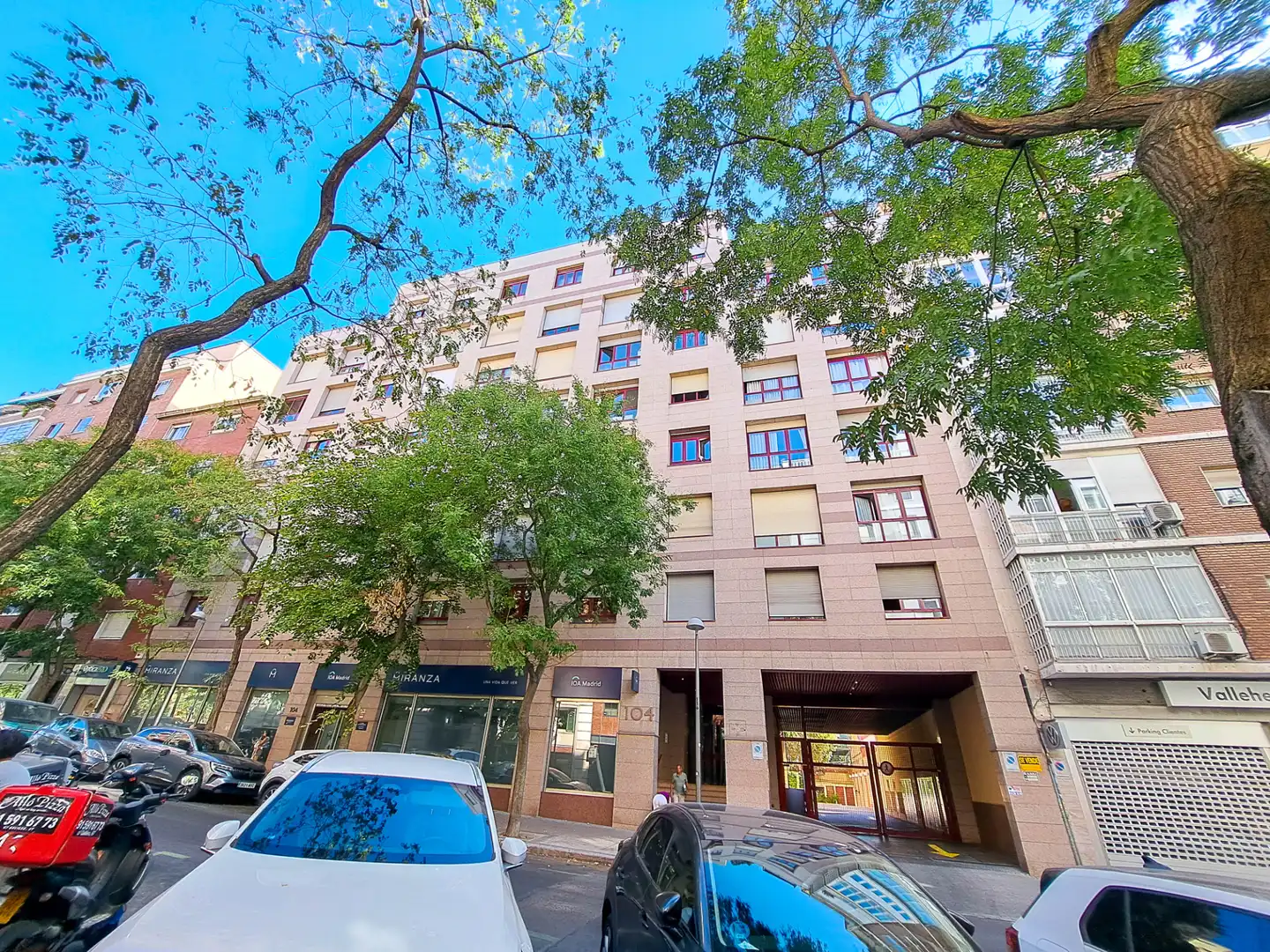 Vista exterior de Estudi en venda en Madrid amb Aire condicionat, Calefacció i Parquet