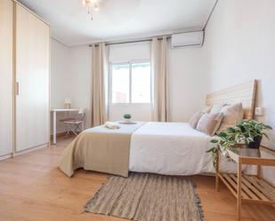 Dormitori de Apartament per a compartir en  Valencia Capital amb Aire condicionat, Moblat i Forn