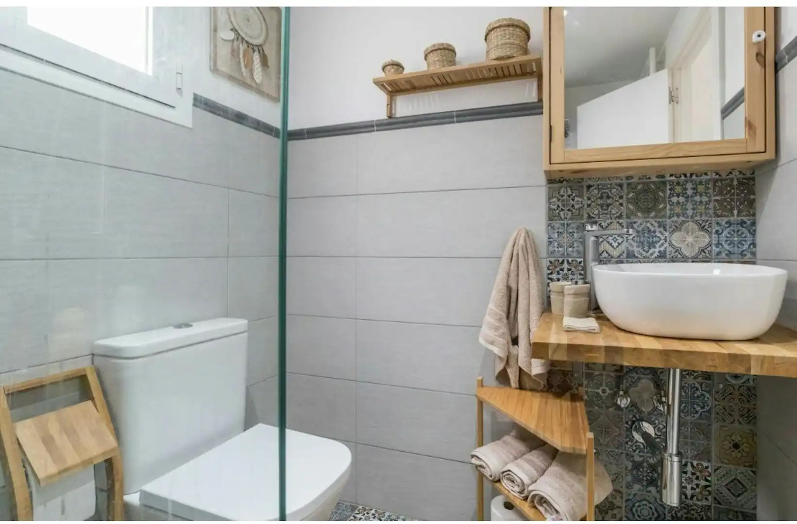 Baño de Piso de alquiler en Valencia con Aire acondicionado, Calefacción y Amueblado