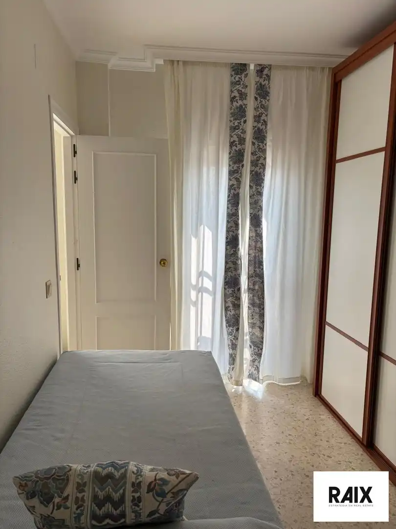 Habitación de Casa o chalet en venta en Algeciras con Calefacción, Terraza y Trastero
