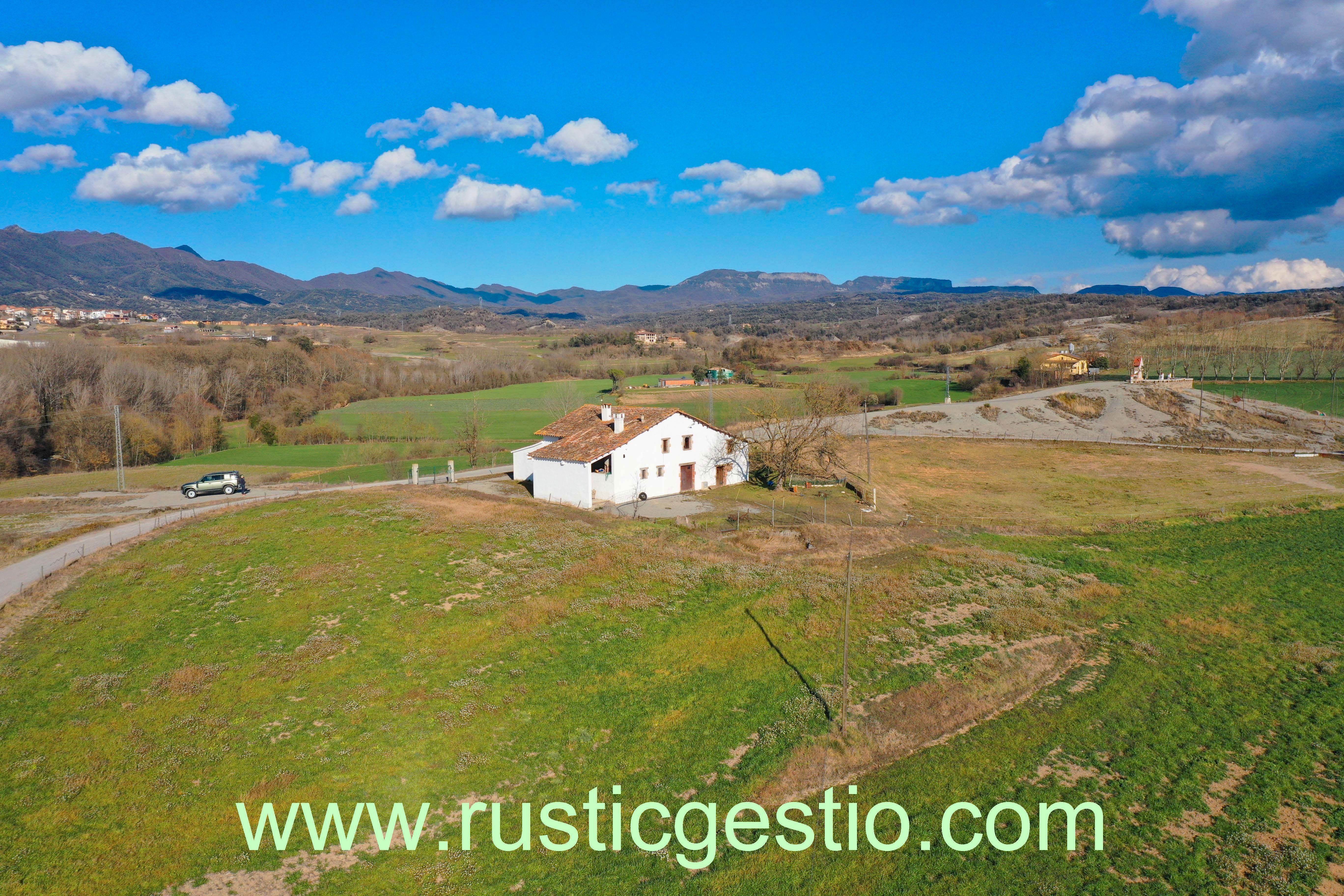 Finca rústica en venda en Sant Vicenç de Torelló amb Jardí privat