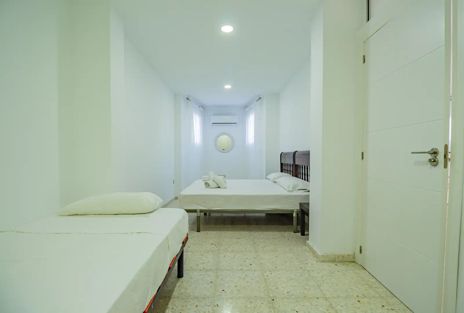 Habitación de Casa o chalet en venta en L'Alfàs del Pi con Aire acondicionado, Calefacción y Jardín privado