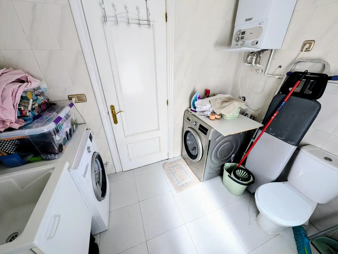 Bathroom of Houses for sale in Villamuriel de Cerrato  with Heating, Furnished and Balcony