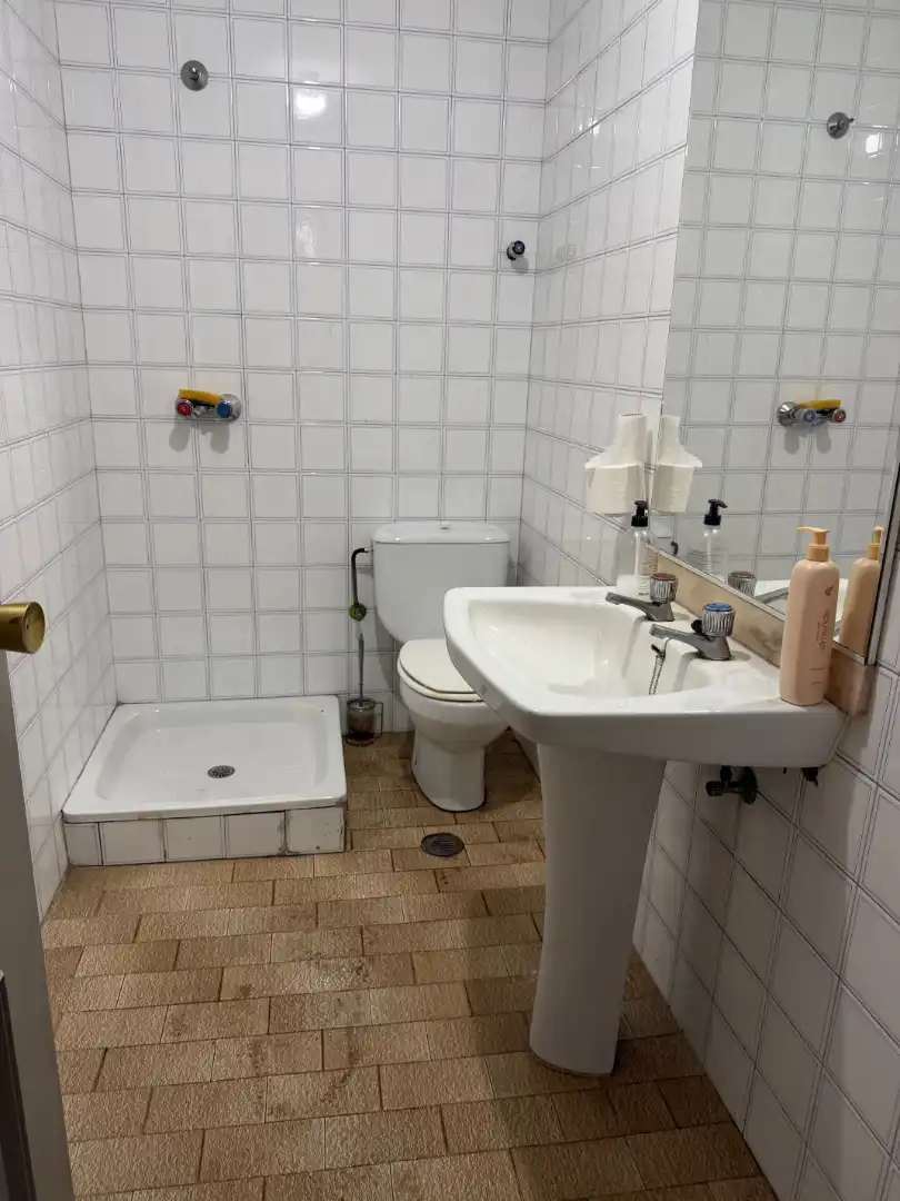 Baño de Local en traspaso en O Carballiño   con Amueblado