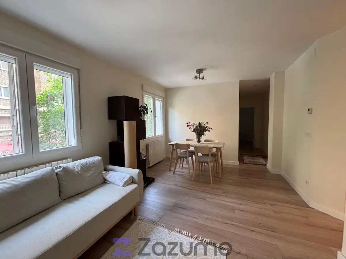 Sala de estar de Apartamento de alquiler en Zaragoza con Calefacción, Parquet y Amueblado
