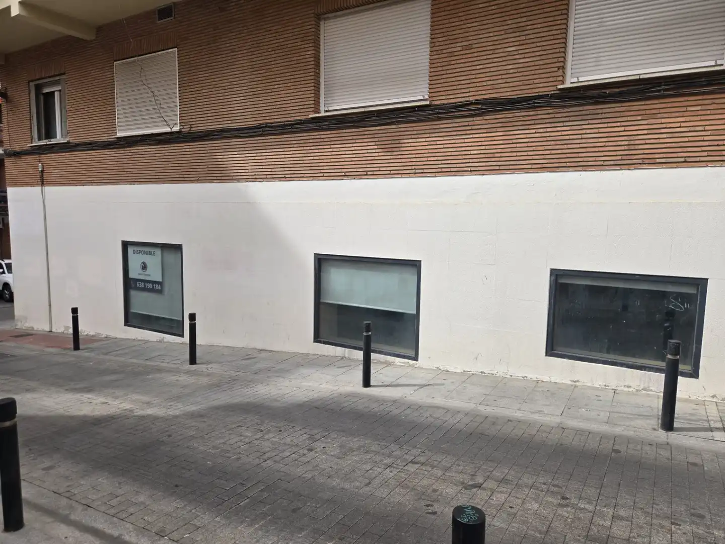 Außenansicht von Geschaftsraum zur Miete in Guadalajara mit Parkett und Internet