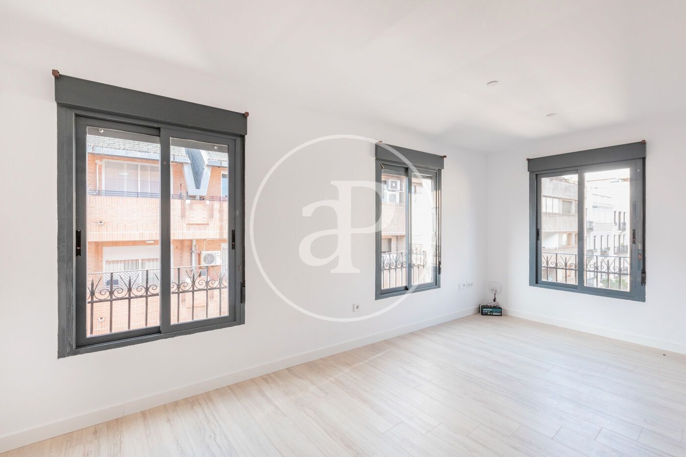 Living room of Flat for sale in  Madrid Capital  with Air Conditioner and Heating