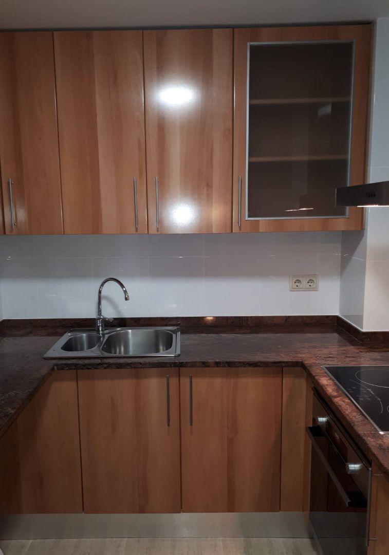 Cuina de Pis de lloguer en Mataró amb Aire condicionat i Balcó