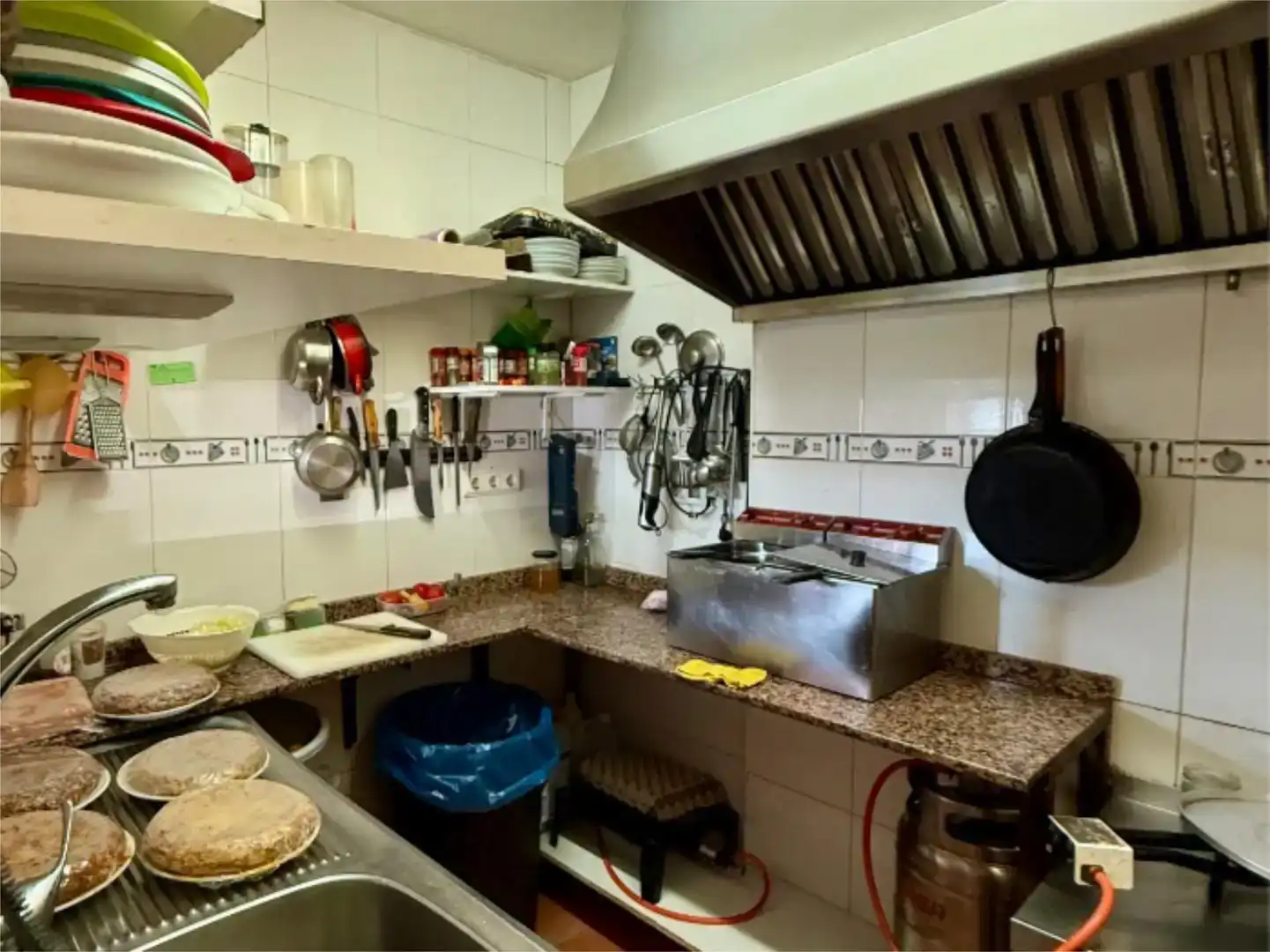 Cocina de Local en venta en Valencia con Aire acondicionado y Amueblado